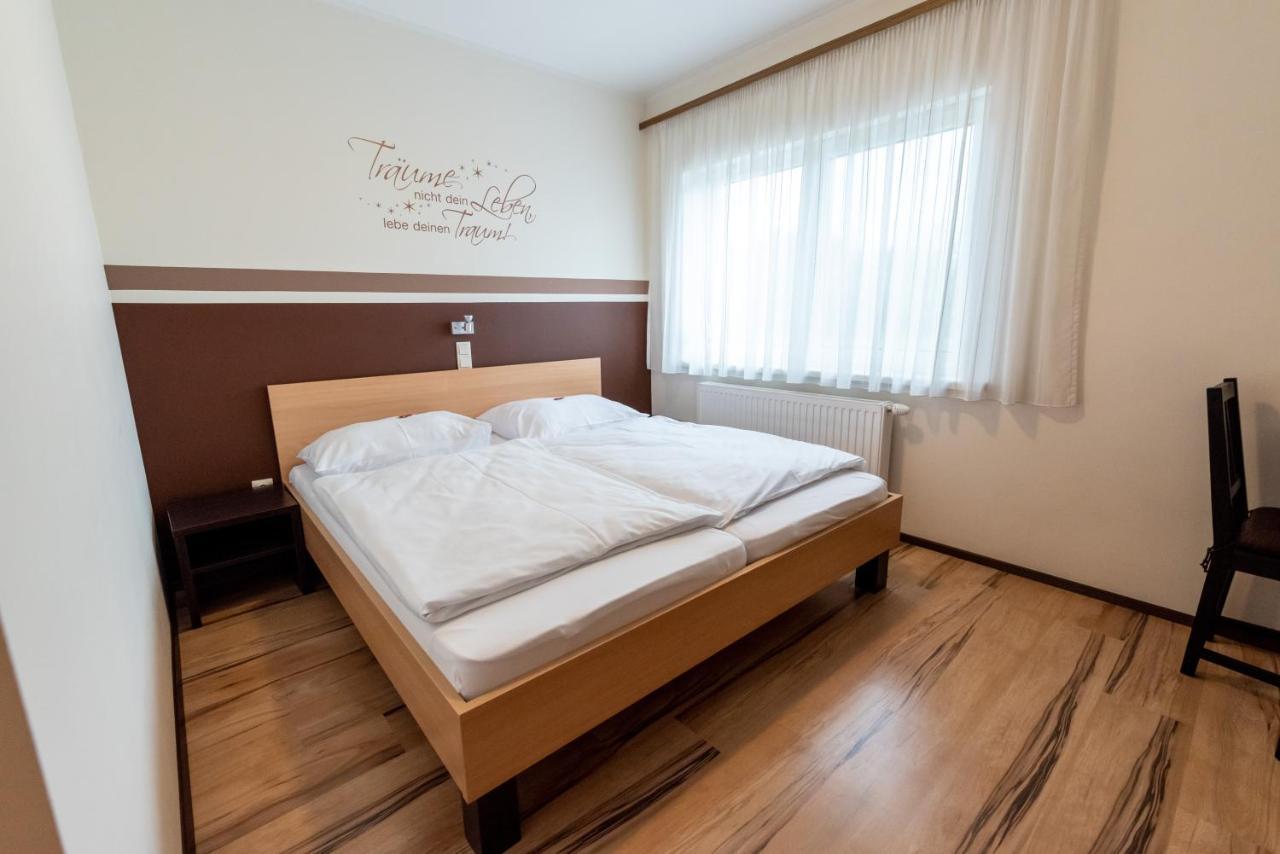Gaestehaus Moser Mönchhof Екстериор снимка