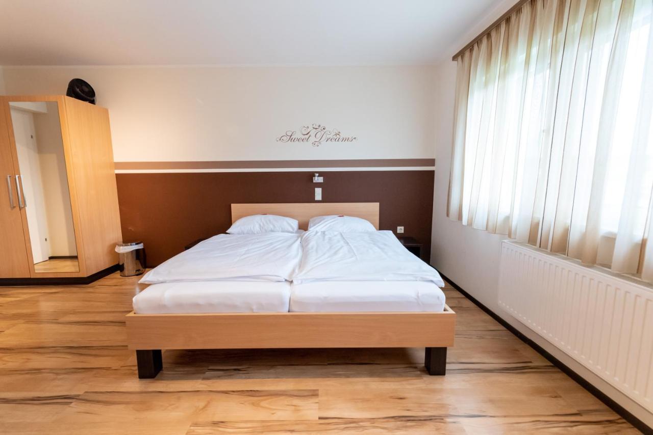 Gaestehaus Moser Mönchhof Екстериор снимка